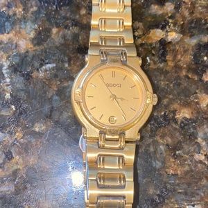 Gucci Gold Women’s Watch